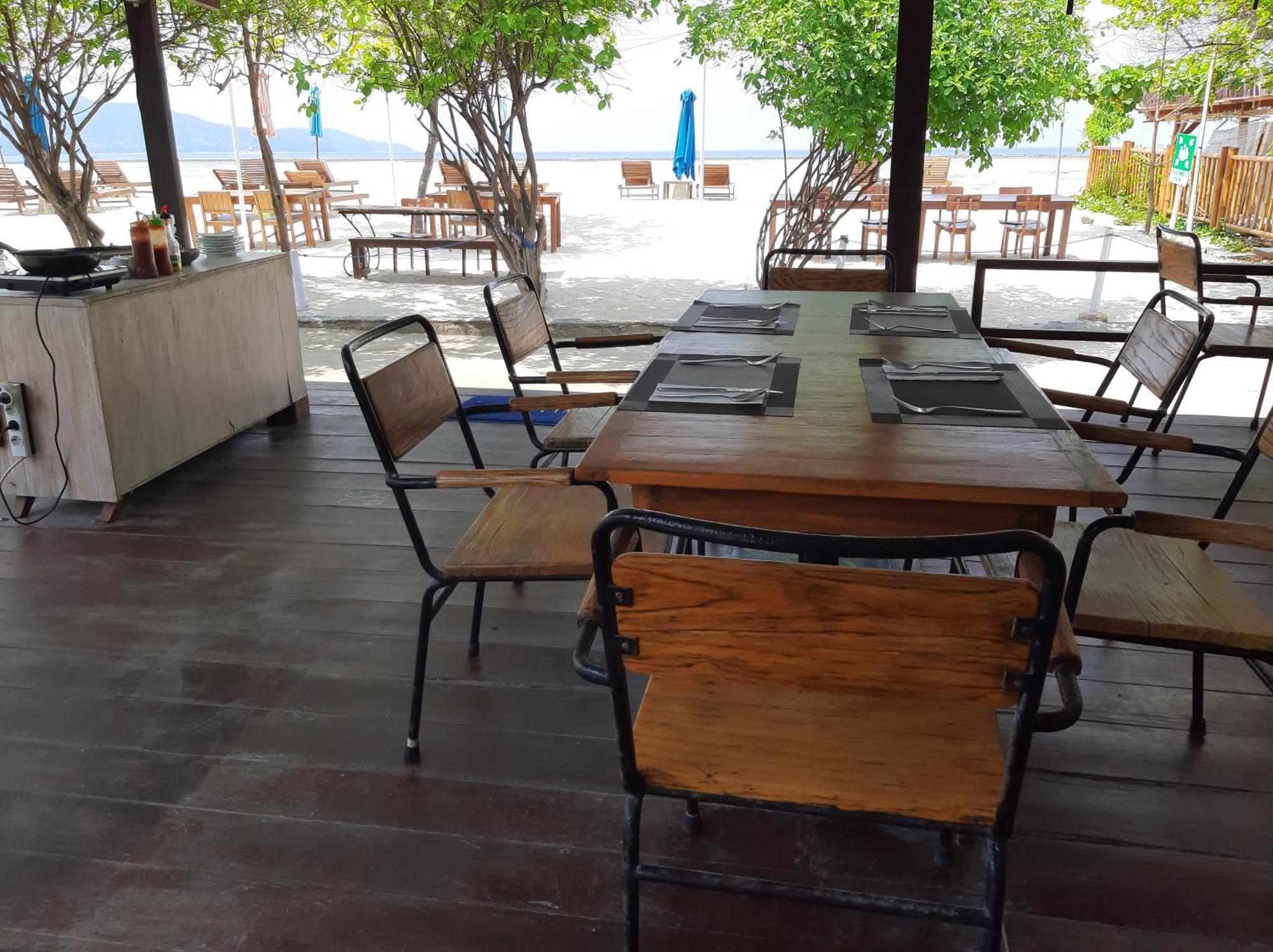 Mola2 Resort Гили-Эйр Экстерьер фото