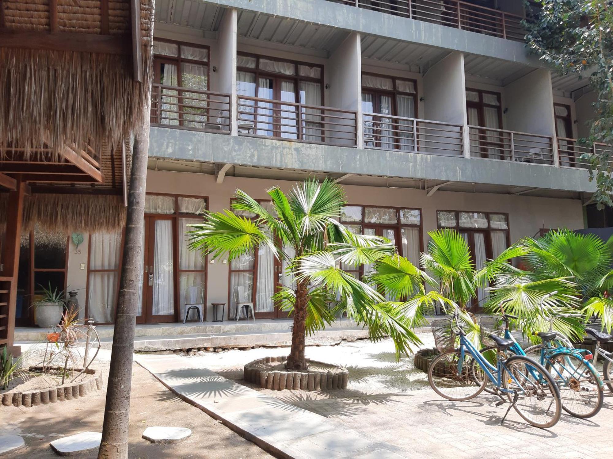 Mola2 Resort Гили-Эйр Экстерьер фото